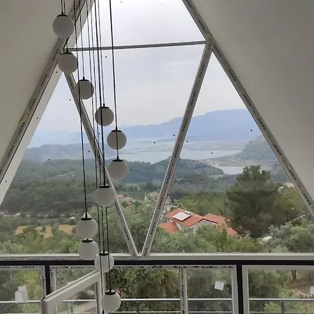 Dreamlife Villa *
