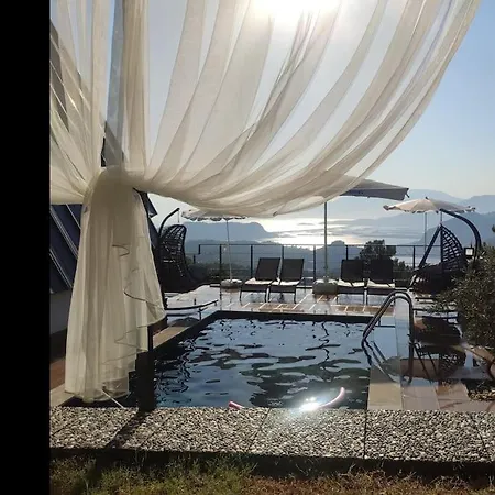 Dreamlife Villa
